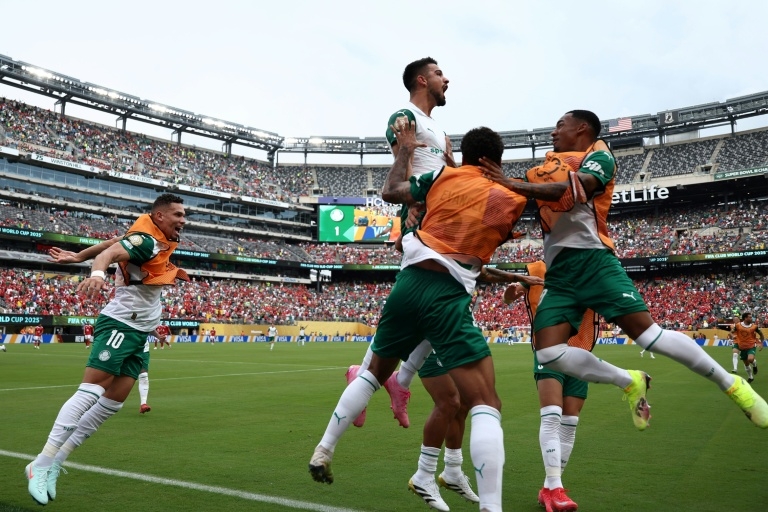 Palmeiras ease past Al Ahly in Club World Cup