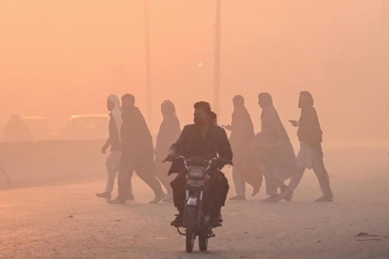 'Really suffocating': Pakistan emerges from record smog season