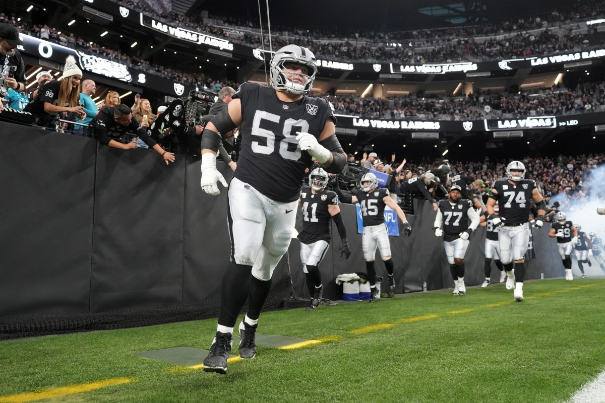 Raiders' OL Reveals Significant Offseason Change at OTAs