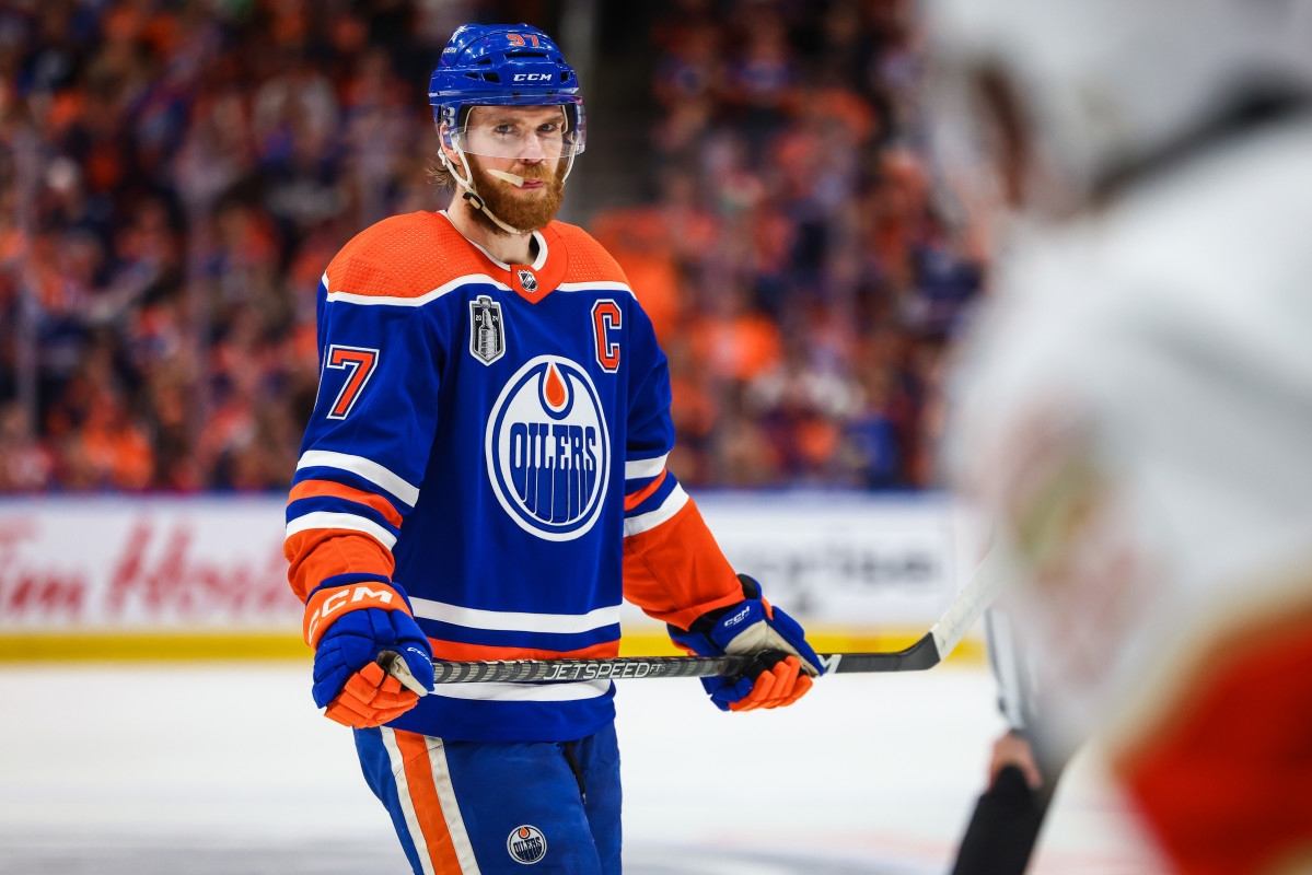 Connor McDavid Answers 'Pretty Heavy Question' on Stanley Cup Pressure