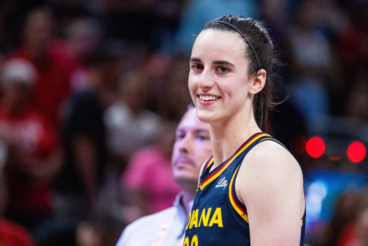 Caitlin Clark Pays Homage to Steph Curry Before Fever-Valkyries Game