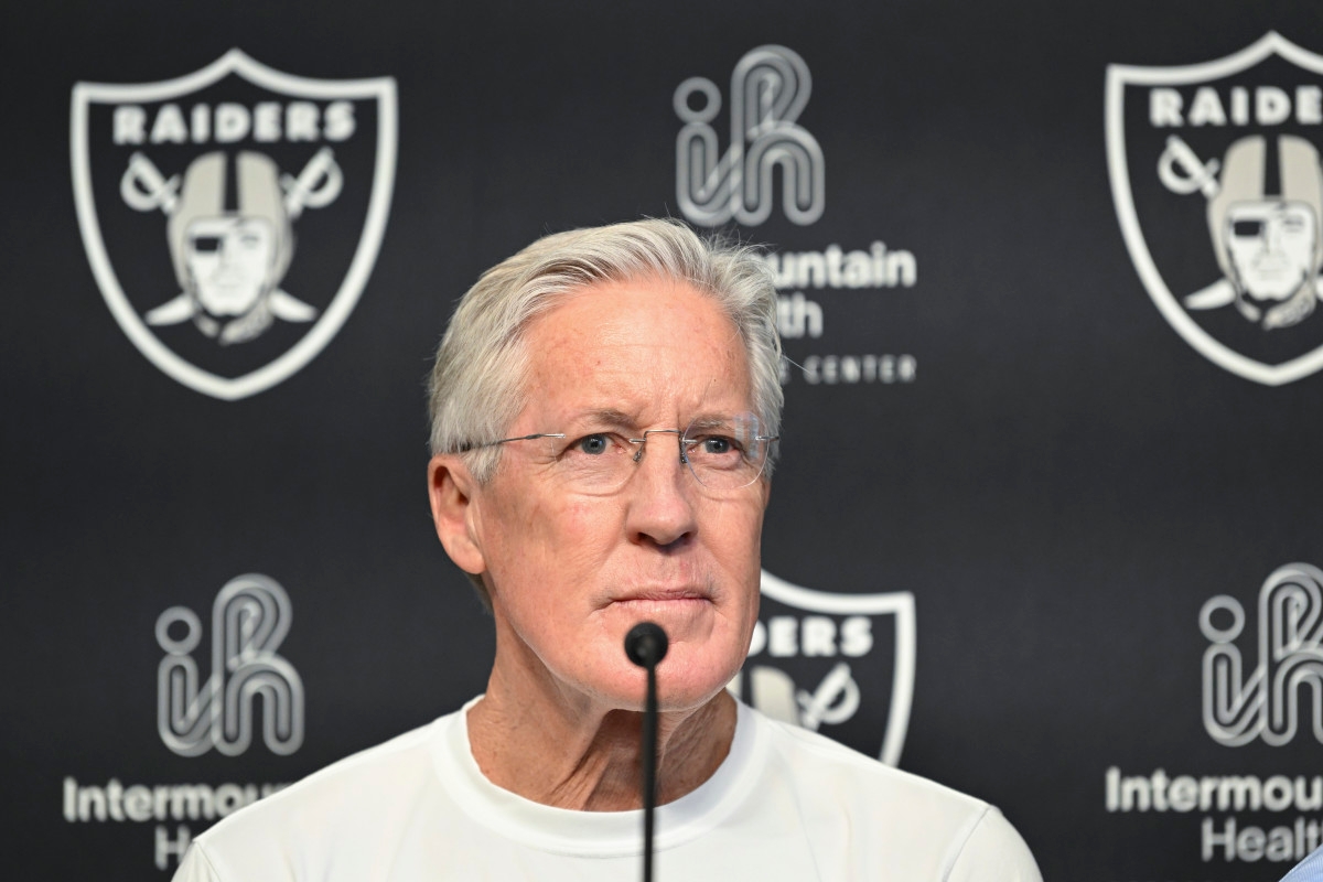 Rival Fans Blast Raiders Over Viral Minicamp Video