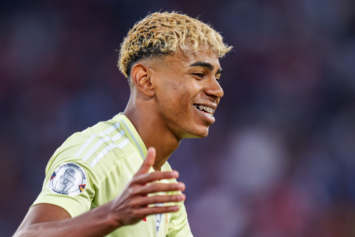 Watch: Lamine Yamal and Neymar Reunite in Viral Beach Soccer Clip from Brazil
