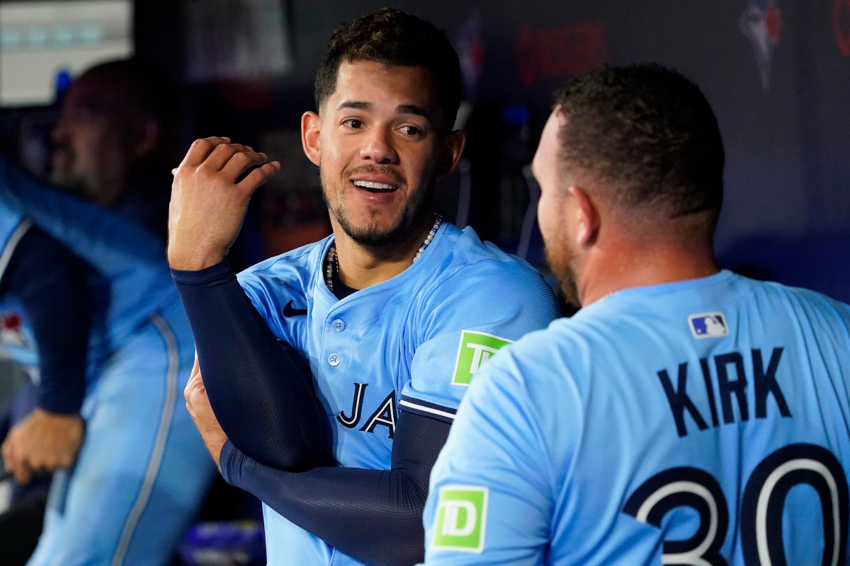 Blue Jays Make Jose Berrios Announcement After Leaving White Sox Game