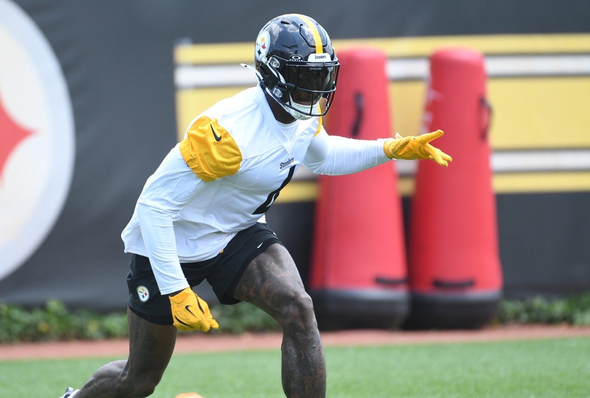 Steelers' New-Look Receiver Group Disrespected in Latest Ranking