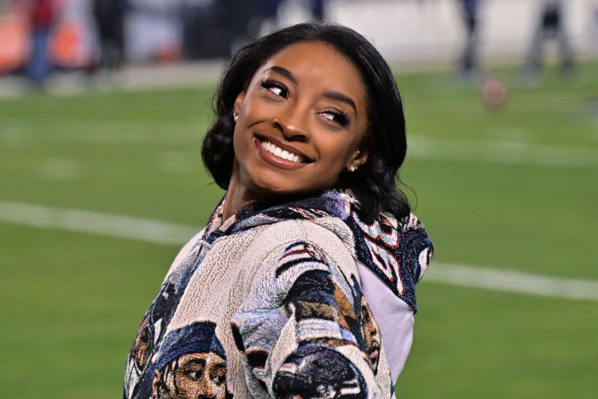 Simone Biles' Husband Jonathan Owens Reacts to Hall of Fame News on Wednesday