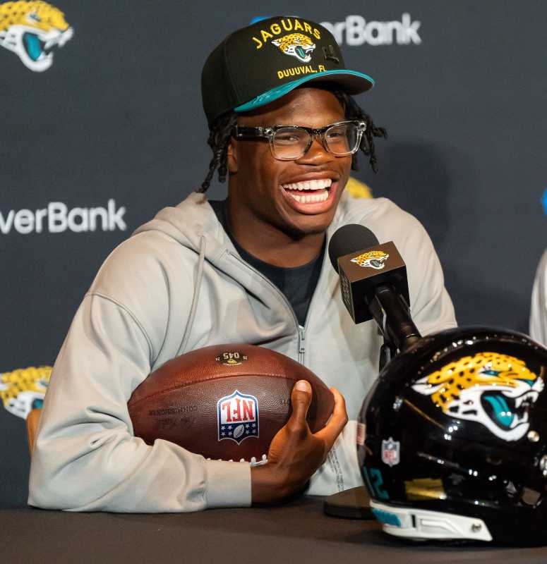Fans React to Travis Hunter's Historic Rookie Contract