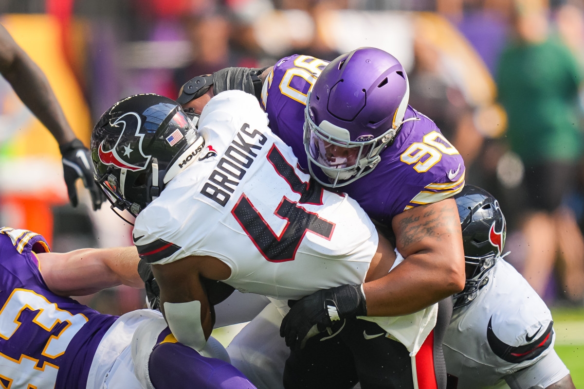 Saints Visit With Free Agent Veteran Defensive Lineman