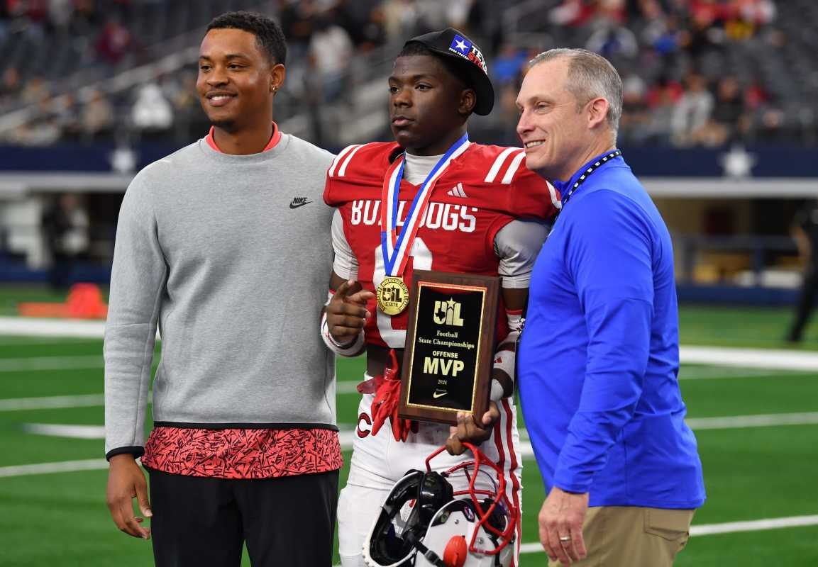 Top Aggies RB KJ Edwards Commit Issues Personal Message After Canceling Texas Visit