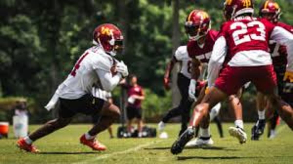 Former Eagles Receiver Given Respect in New Role