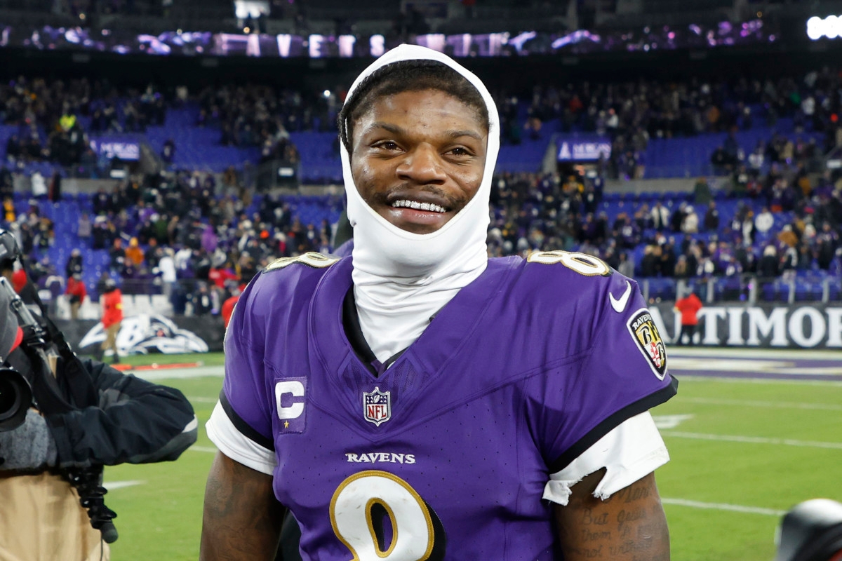 Lamar Jackson's Appearance at Camp Shows Commitment to Ravens