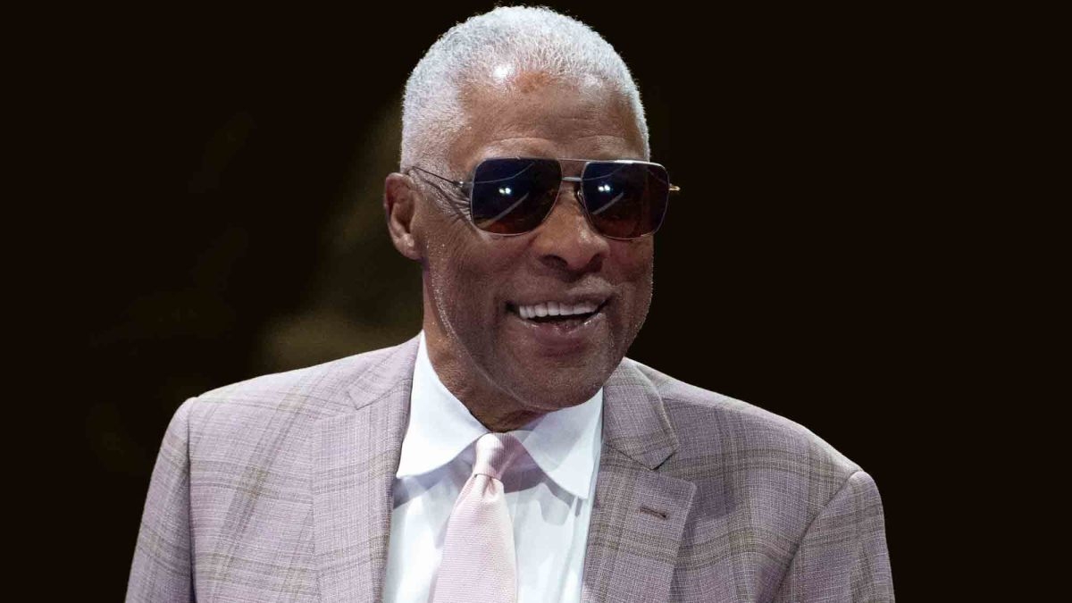 "People have an aura, and Doc definitely is that person that has it" - Jim Jackson explains what made Julius Erving so magnetic personality