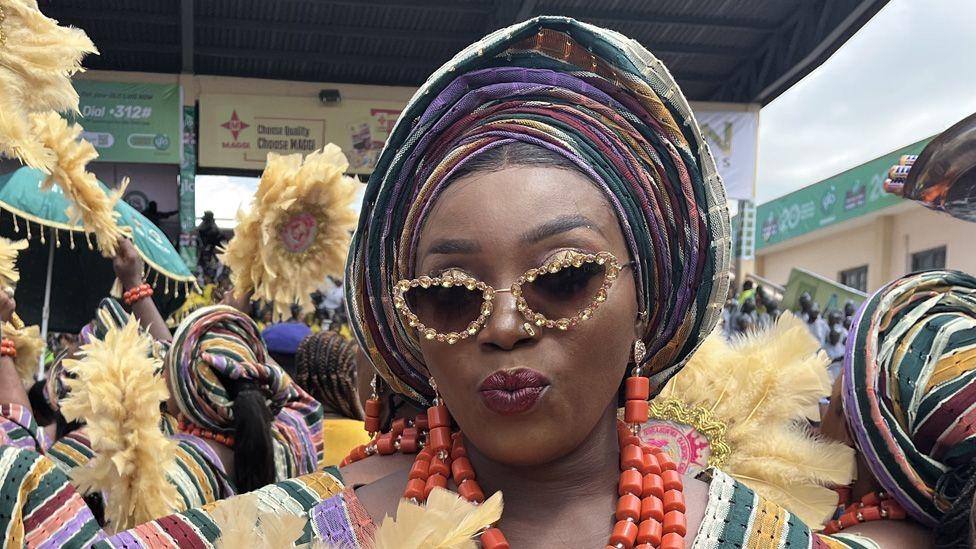 Culture and colour come out in praise of a Nigerian king