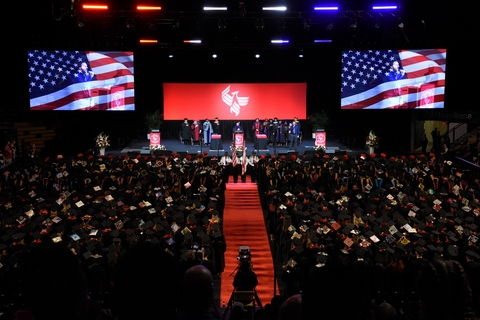 University of Phoenix Celebrates 2,680 Graduates at Orlando Commencement