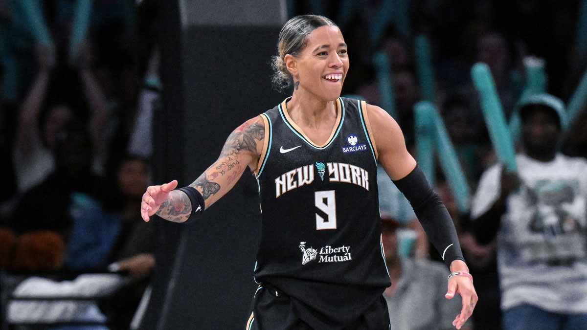 Watch Liberty's Natasha Cloud adorably hype kids up before tipping off Commissioner's Cup