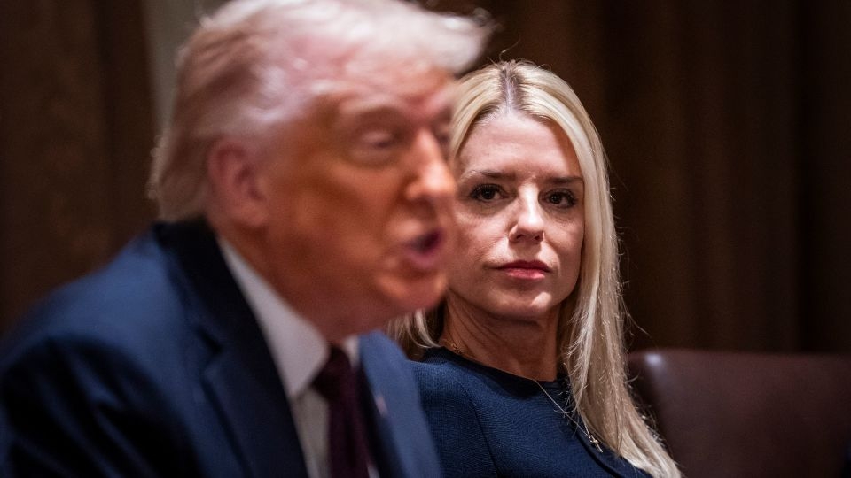 Trump Justice Department not expected to appoint outsider as special counsel, source says