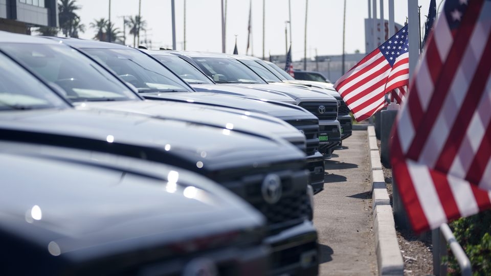 Americans drowning in debt, new Alzheimer's drugs, reformed scammer: Catch up on the day's stories