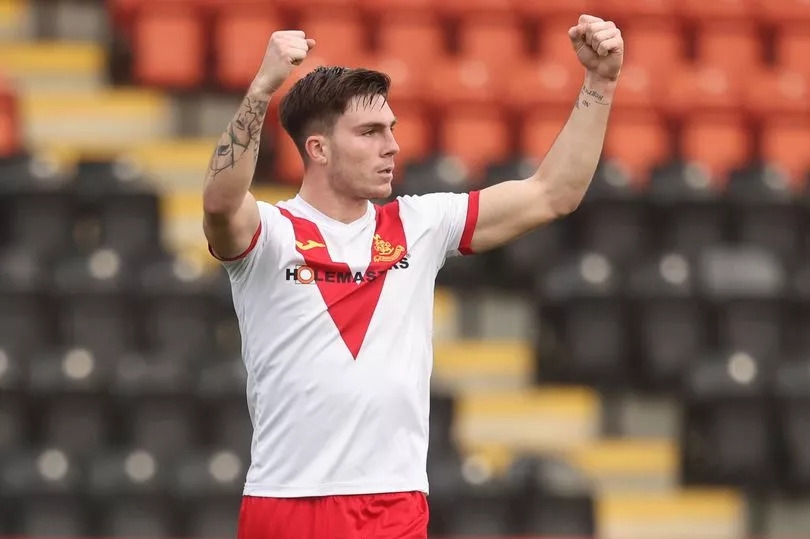 Walsall snap up popular Airdrie defender as ex-Aberdeen man is 'over the moon'