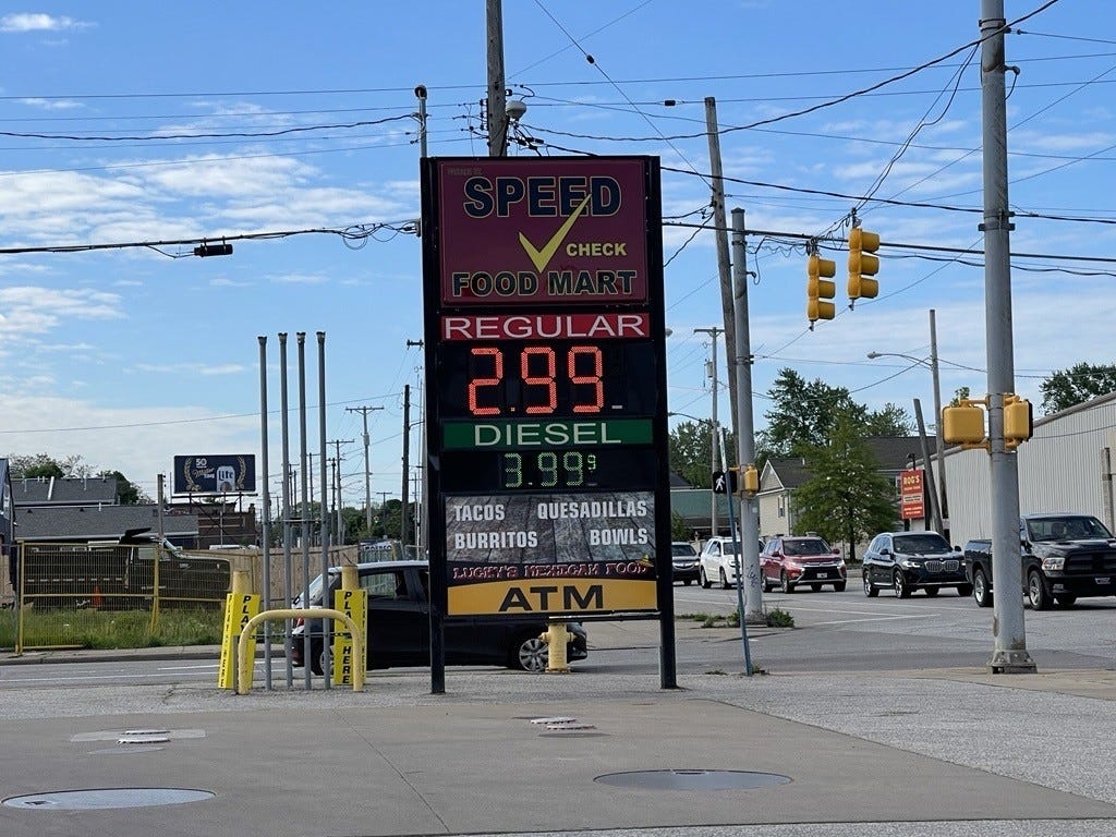 Gas prices dip below $3 a gallon at some Erie stations. What's the average price in May?