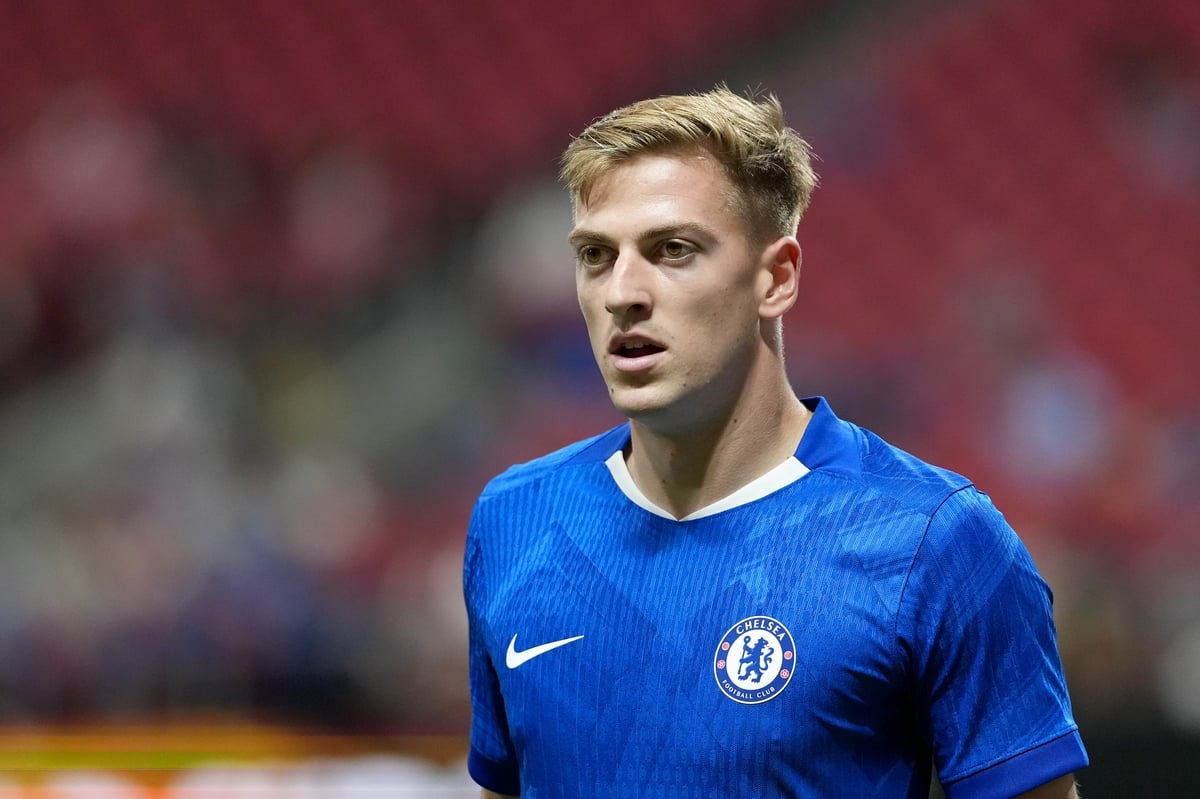Liam Delap sends Nicolas Jackson message over Chelsea striker battle after debut impact