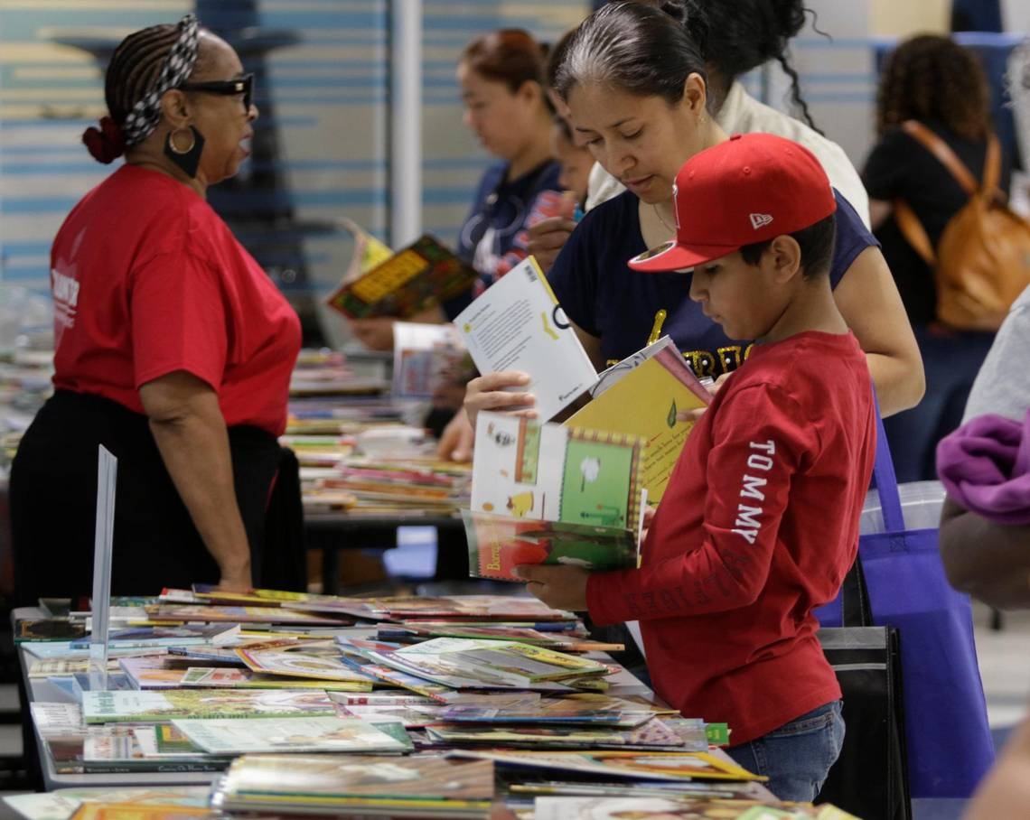 ‘Key to greatness': Fort Worth ISD teaches parents how to engage with student literacy
