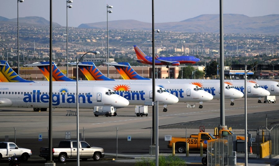 Las Vegas police: Allegiant Air worker accused in $263K luggage embezzlement scheme
