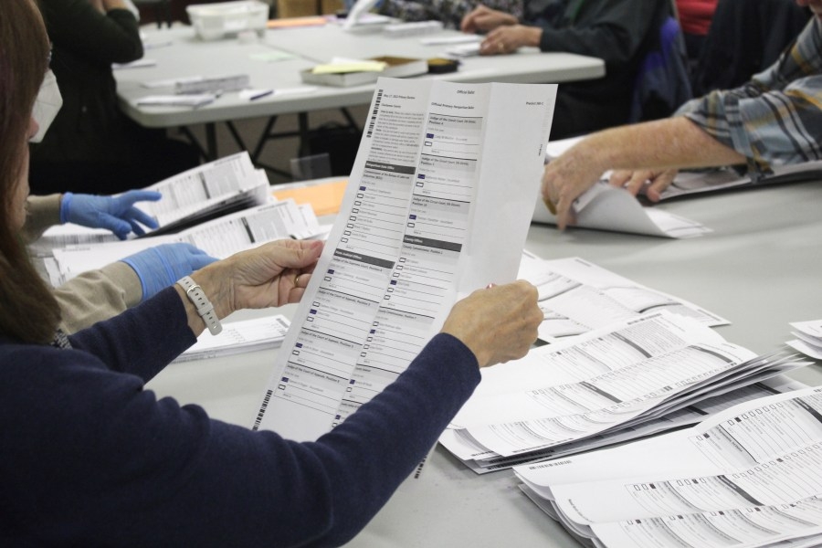 Tuesday is Oregon voters' last chance to register ahead of Special Election in May
