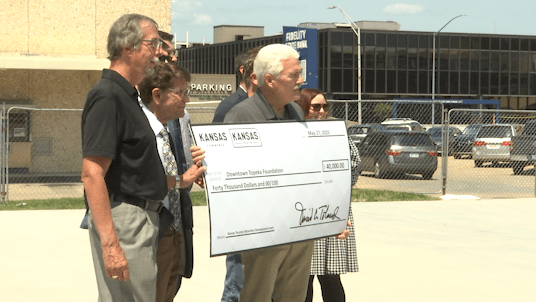 KS agency gives $40K to build Evergy Plaza ice-skating rink