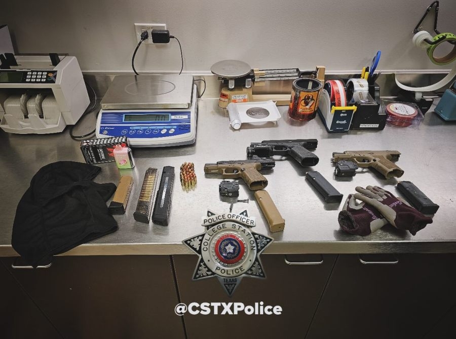 Three teenagers found with firearms, one stolen