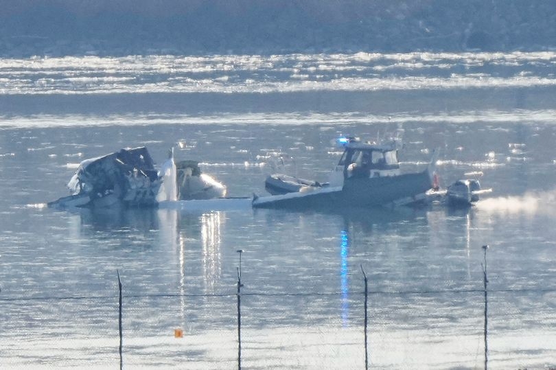 UK issues travel warning after horrific Washington plane crash tragedy