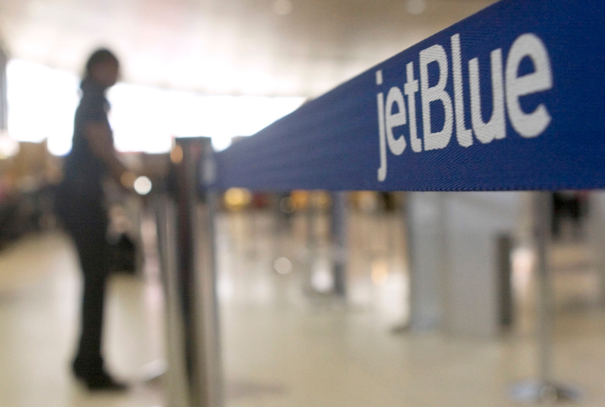 JetBlue Plane Skids Off Runway and the Pilot's Announcement Changed Everything