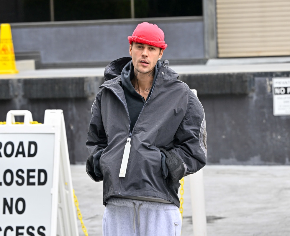 Justin Bieber Turns Heads With Announcement
