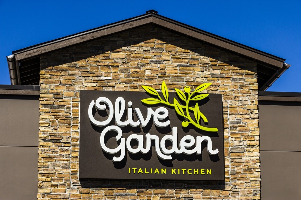 Darden Restaurants Issues Upbeat Full-Year Same-Store Sales Outlook Following Quarterly Beat