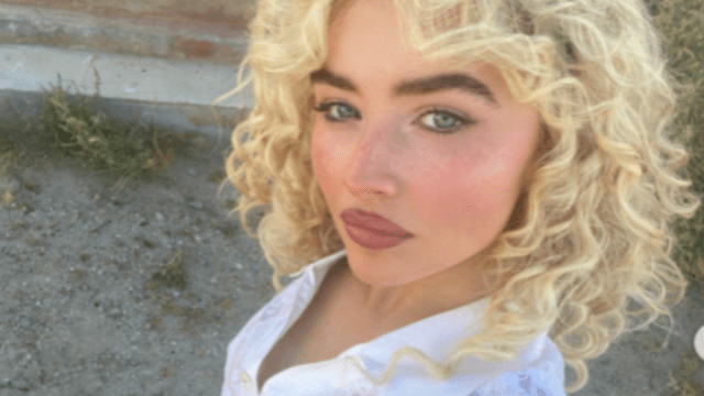 Sabrina Carpenter May Ban Phone Use in Her Concert
