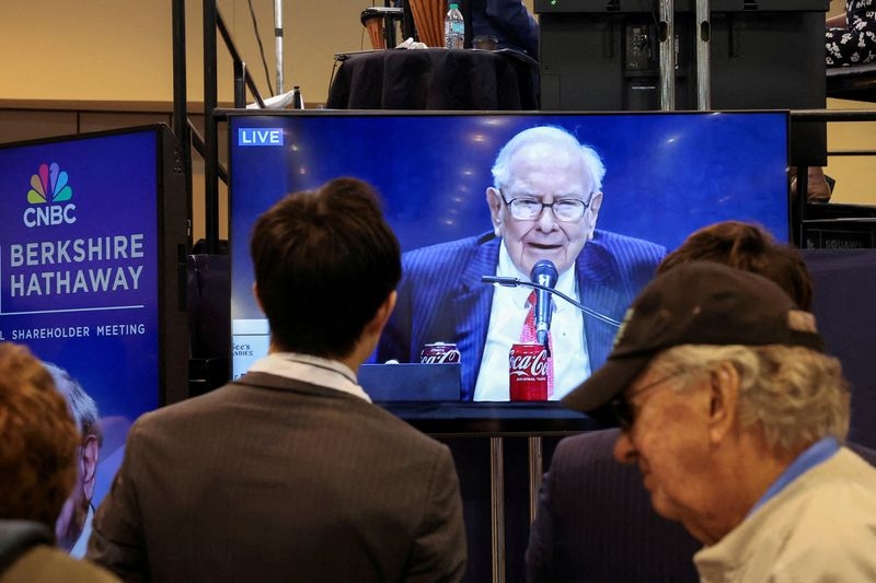 Berkshire doubles Constellation stake, sells Citigroup and other financial stocks