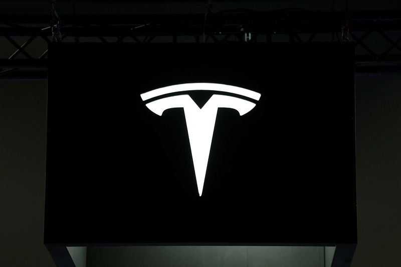 Tesla, Shanghai sign $557 million energy storage station deal, Yicai reports