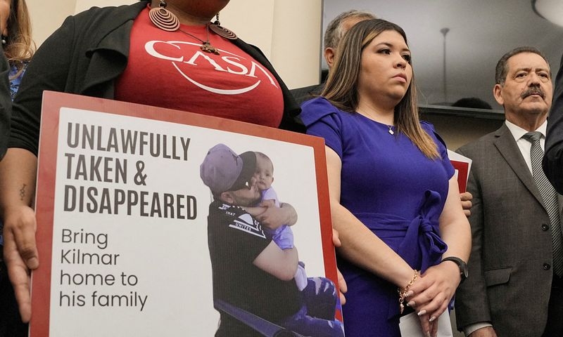 Abrego Garcia due in US court on migrant smuggling charges after wrongful deportation