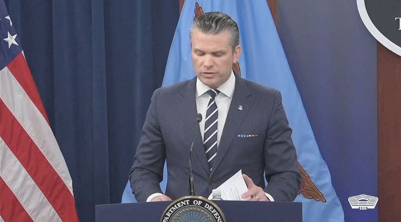US warns against Iran retaliation as Trump raises 'regime change'