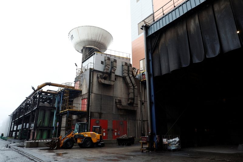 ArcelorMittal sees rising steel demand after strong 4th quarter