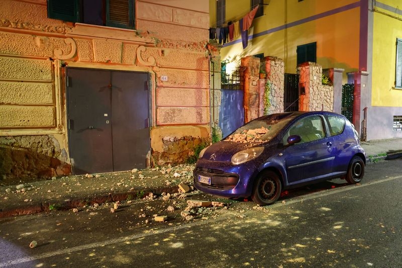 Buildings damaged as overnight quake hits Naples in southern Italy