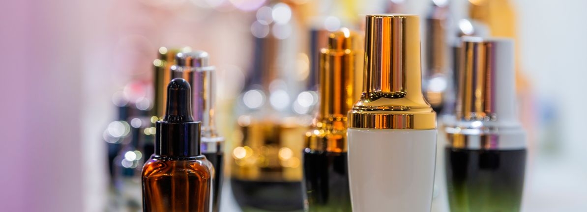 UK Growth Stocks With High Insider Ownership: Warpaint London And 2 More