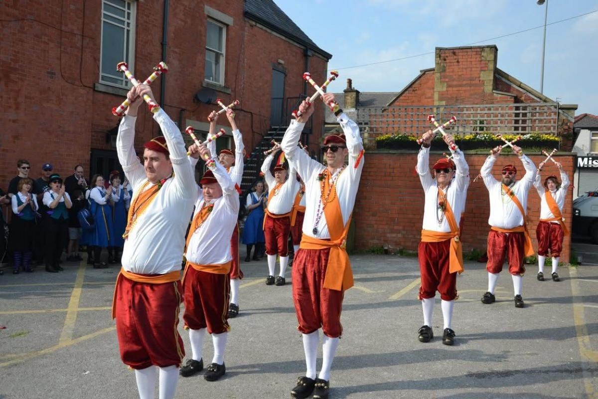 Dancing troupe with over 100 years of history dances for the final time TODAY