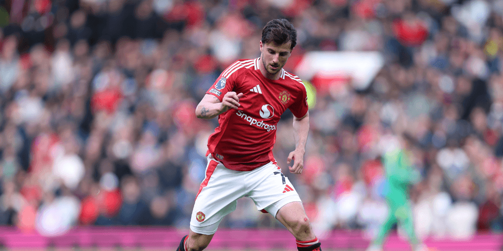Manchester United explore Mount sale with Premier League rival linked
