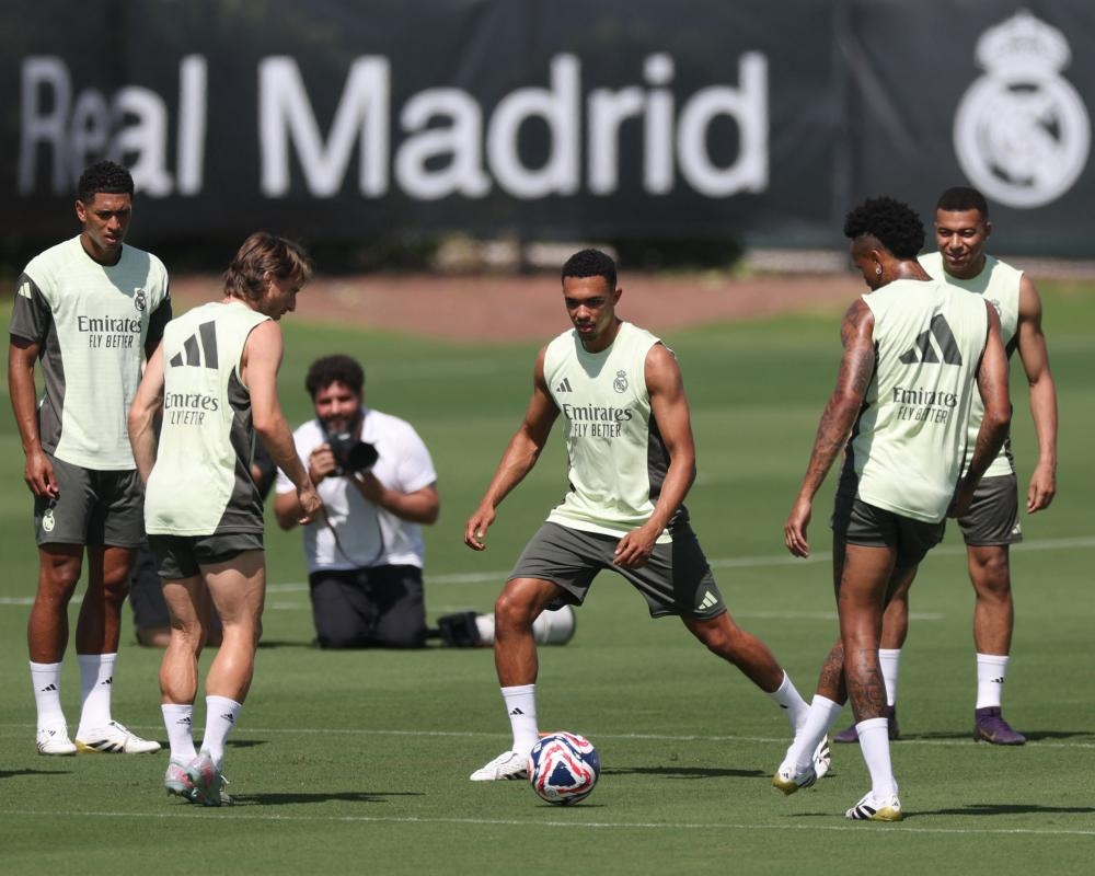 Trent Alexander-Arnold takes first step of Real Madrid high-wire act