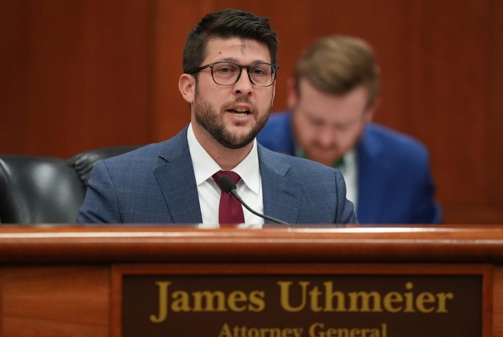 Florida attorney general held in contempt after enforcing blocked immigration law