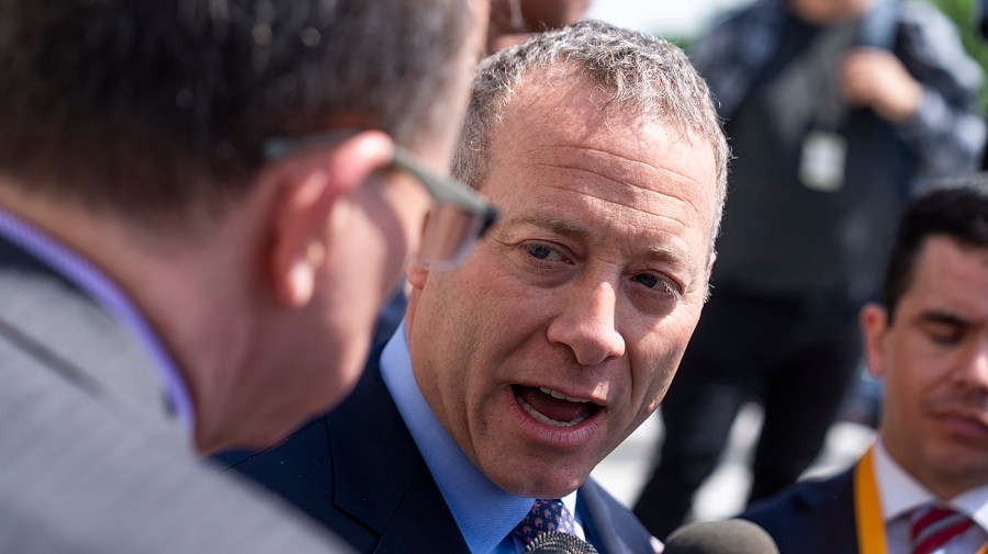 Bipartisan lawmakers seek to reverse Trump's staff cuts at program that helps Americans afford heat, air conditioning
