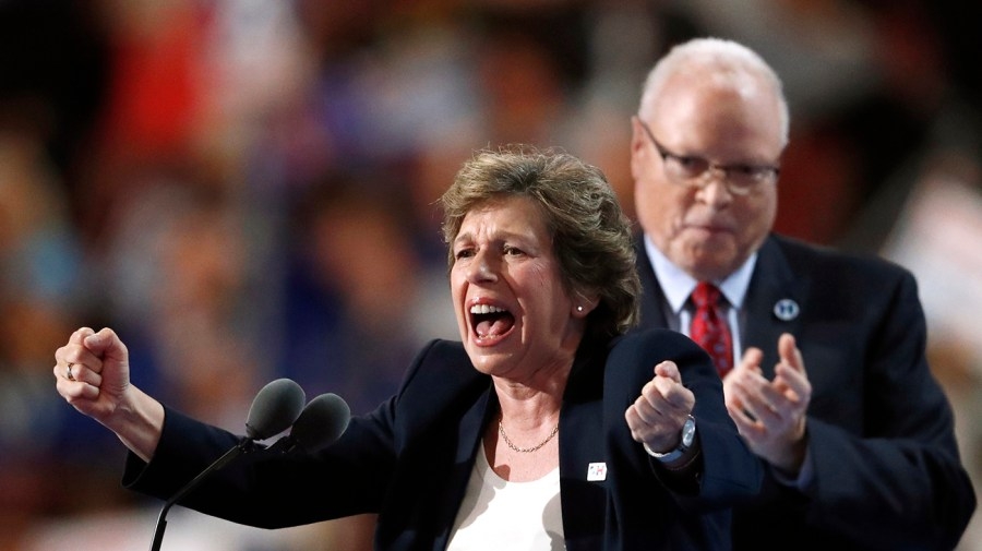 Democratic drama: Union leader exits underscore DNC divisions