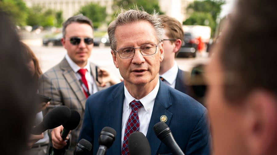 Burchett calls Republicans advocating US intervention in Iran ‘war pimps'