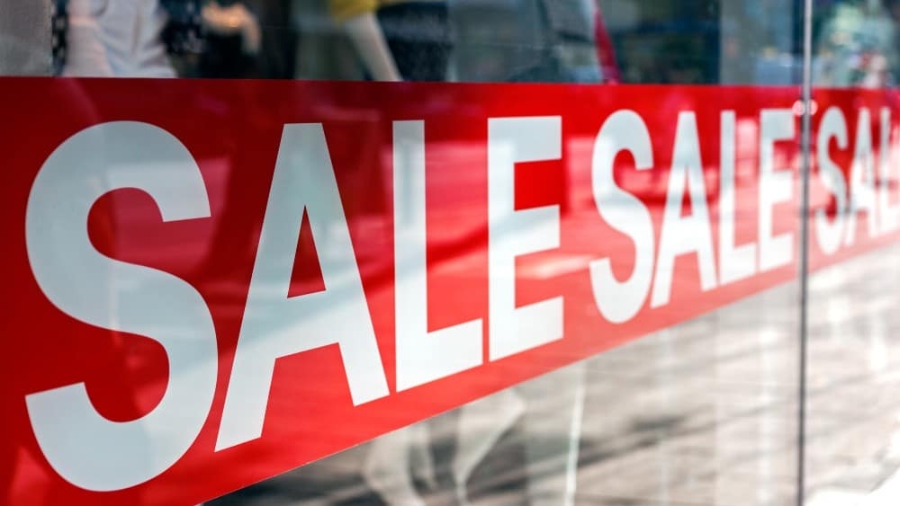 1 Delicious Dividend Stock Down 24% to Buy and Hold Now