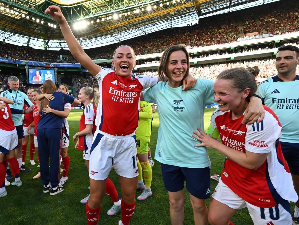 Straight-talking Slegers lifted Arsenal to glory – now club must back her vision